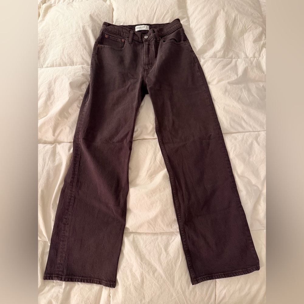 Abercrombie & Fitch ‘90s Relaxed High Rise Dark Brown Jeans